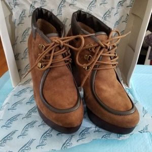 Lucky Brand Cendara Suede Booties